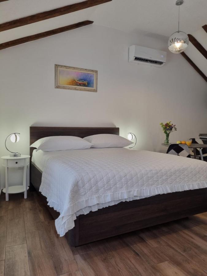 Studio Apartment Rosalie 斯普利特 外观 照片