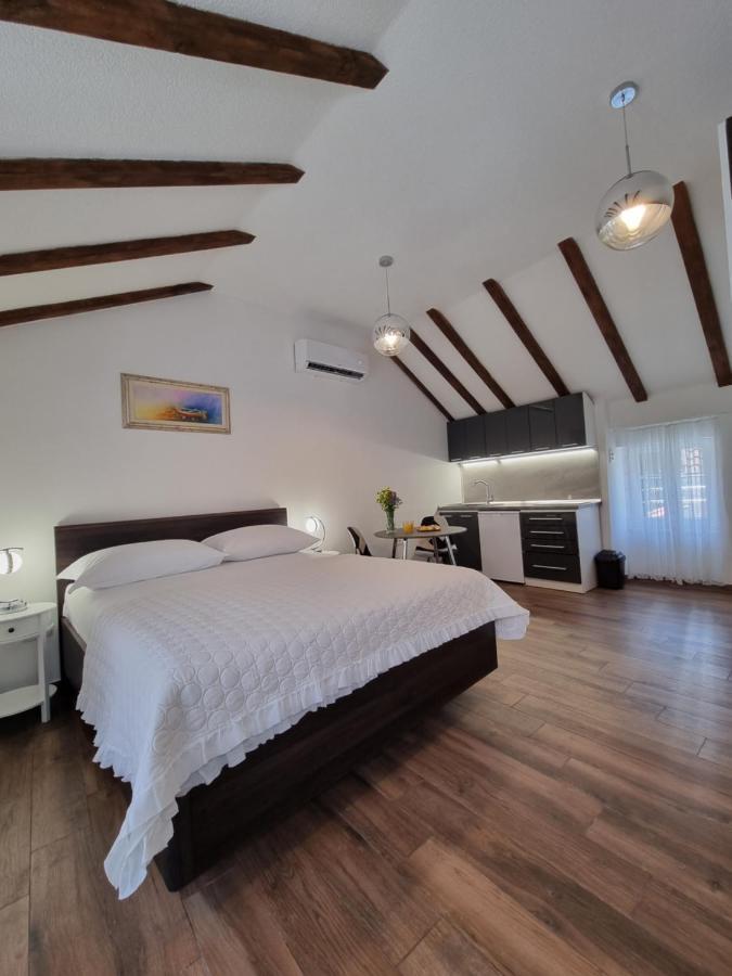 Studio Apartment Rosalie 斯普利特 外观 照片