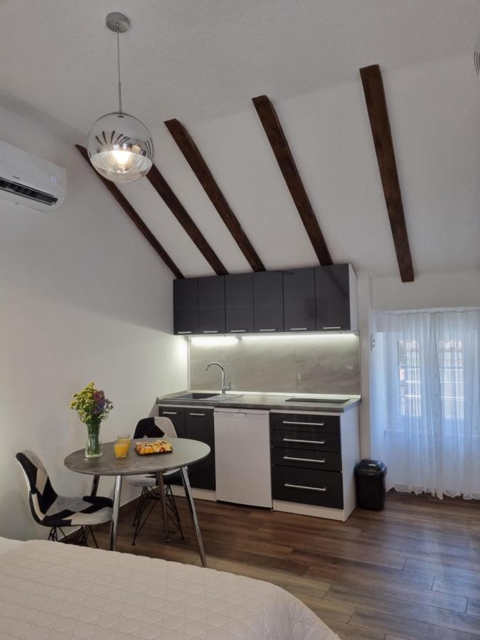 Studio Apartment Rosalie 斯普利特 外观 照片